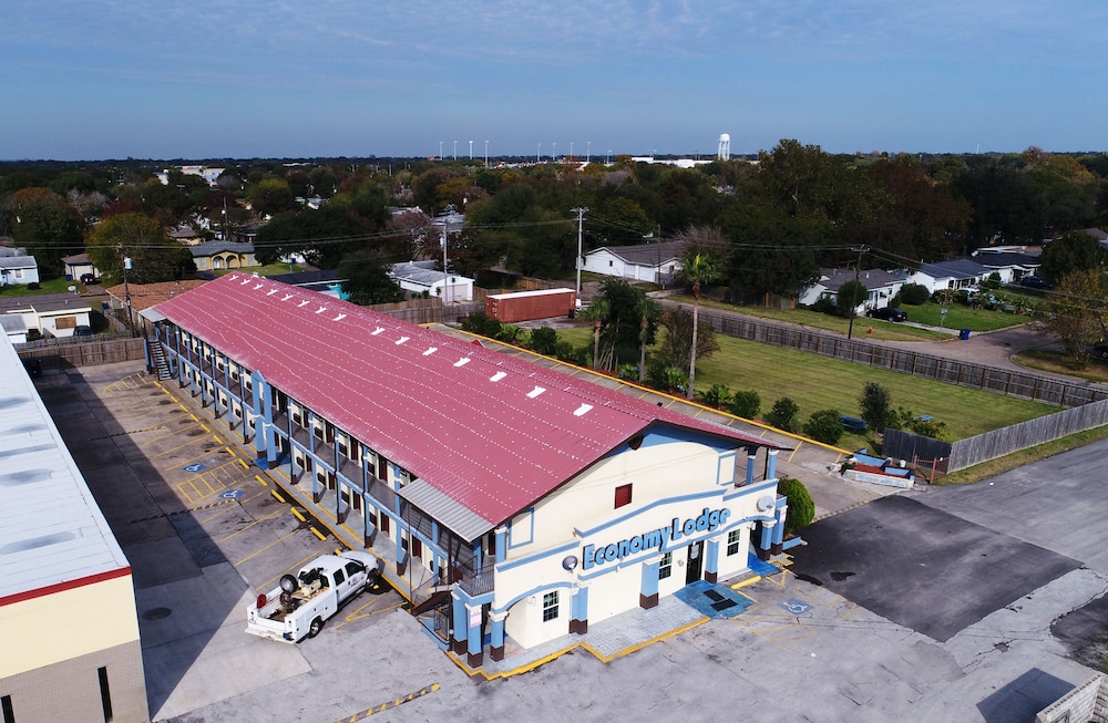 Economy Lodge by Hotel O Texas City 36/42