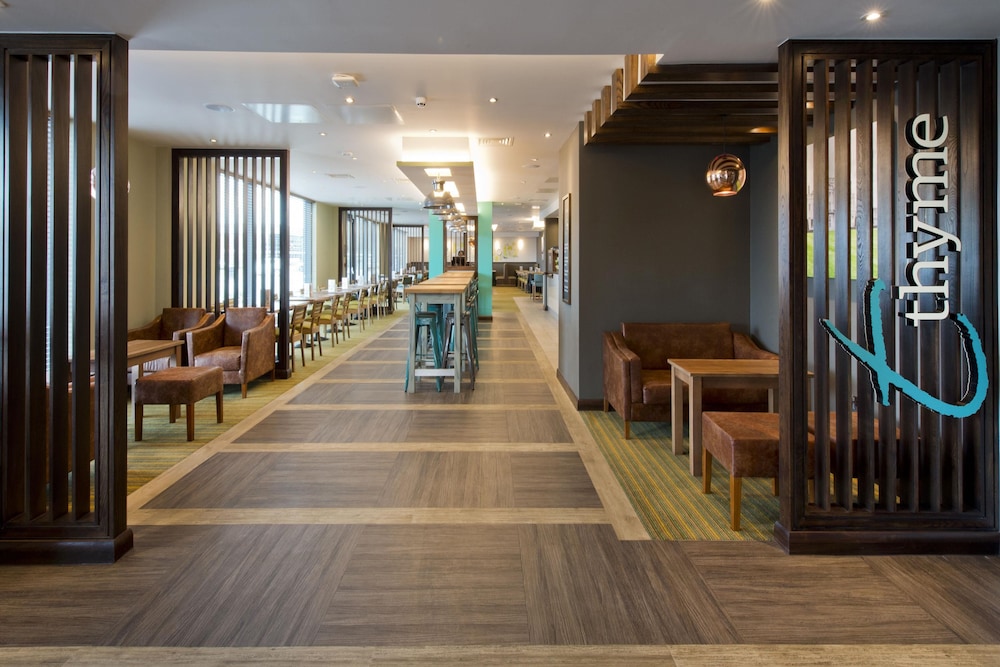 Premier Inn Slough West (Slough Trading Estate) Hotel 30/42