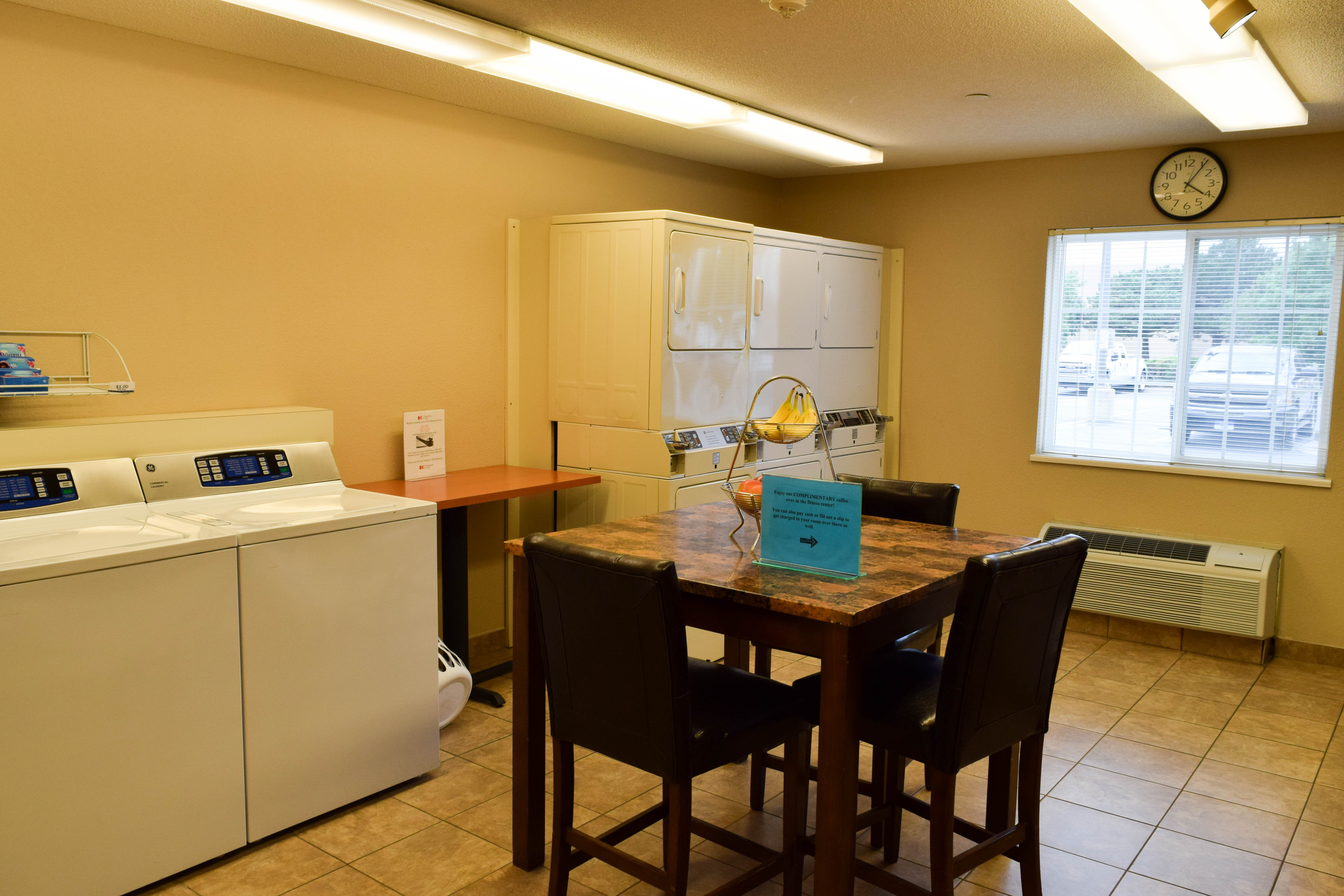 Sonesta Simply Suites Wichita Airport 53/69