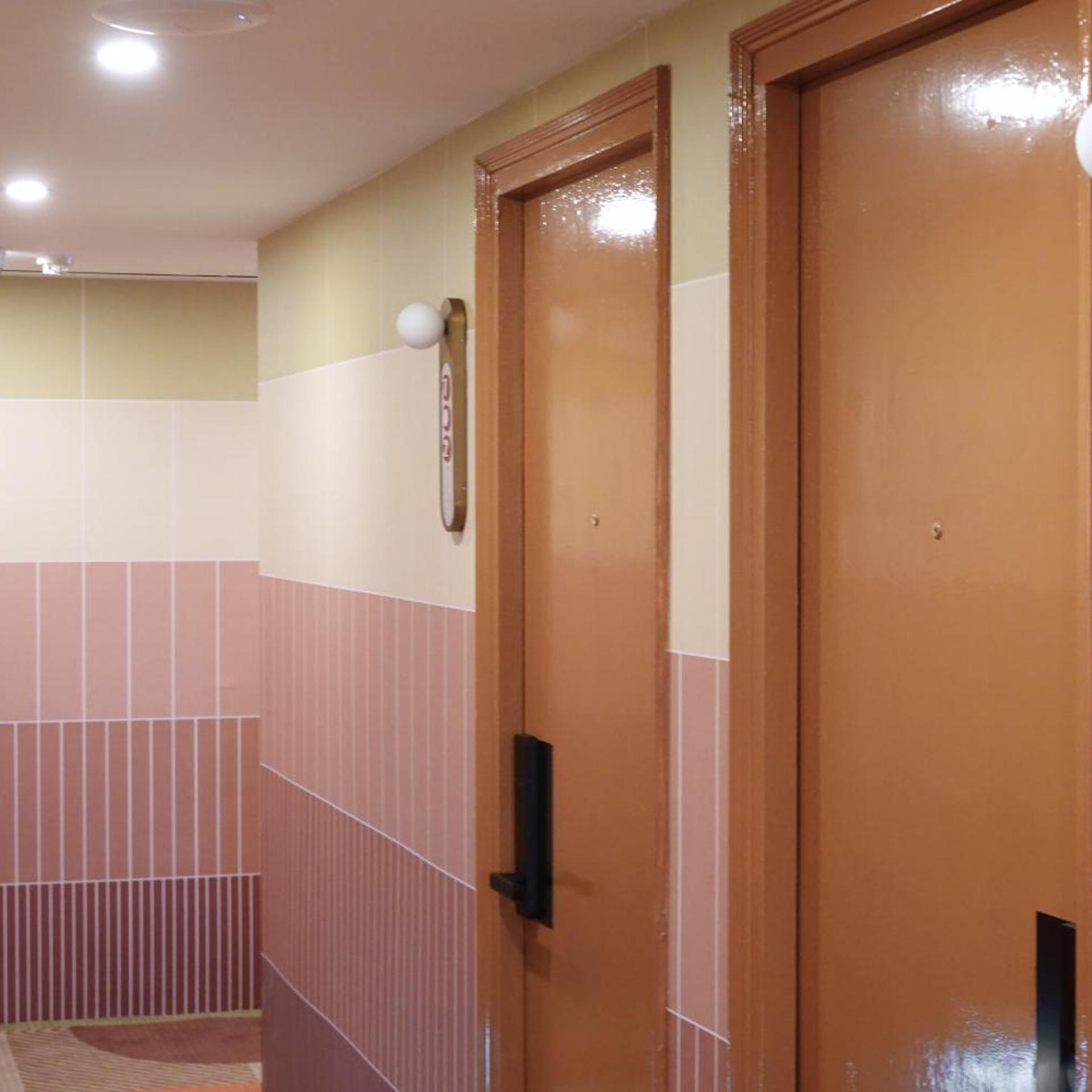 Hotel 165 2/45
