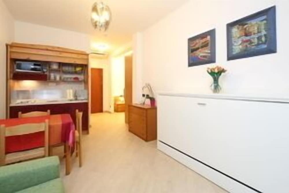 Residence Hotel Kriss 13/60