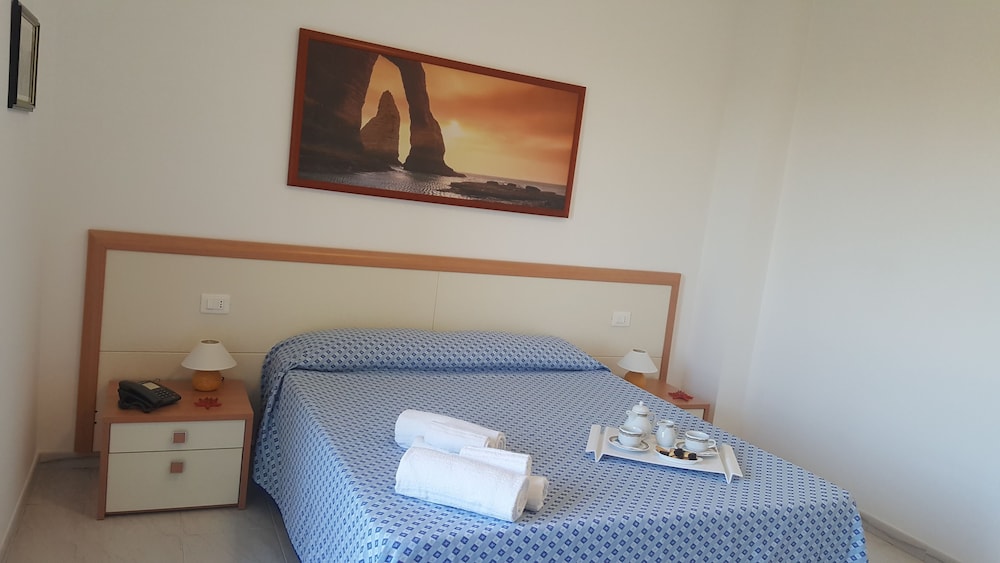 Hotel Damanse 8/50