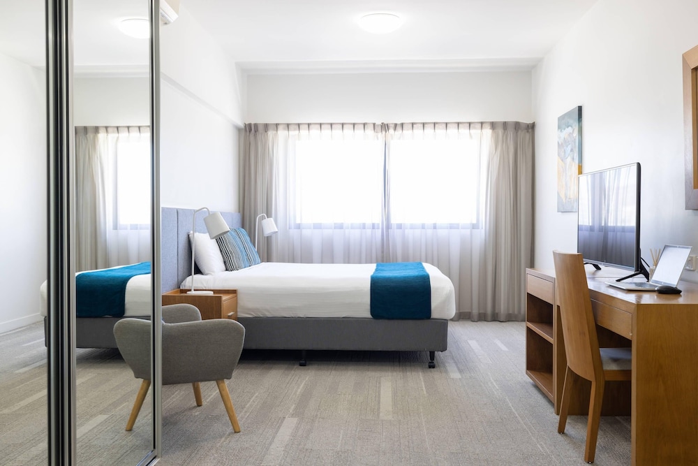 MainStay Suites Mackay 28/65