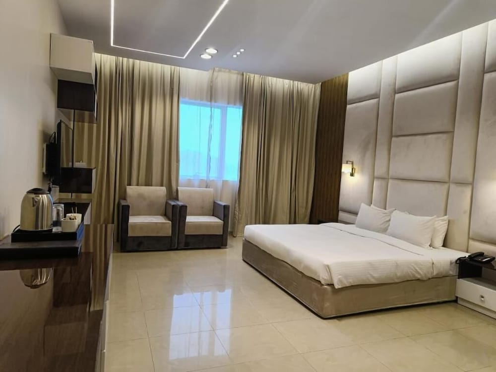 Clifton International Hotel 26/50