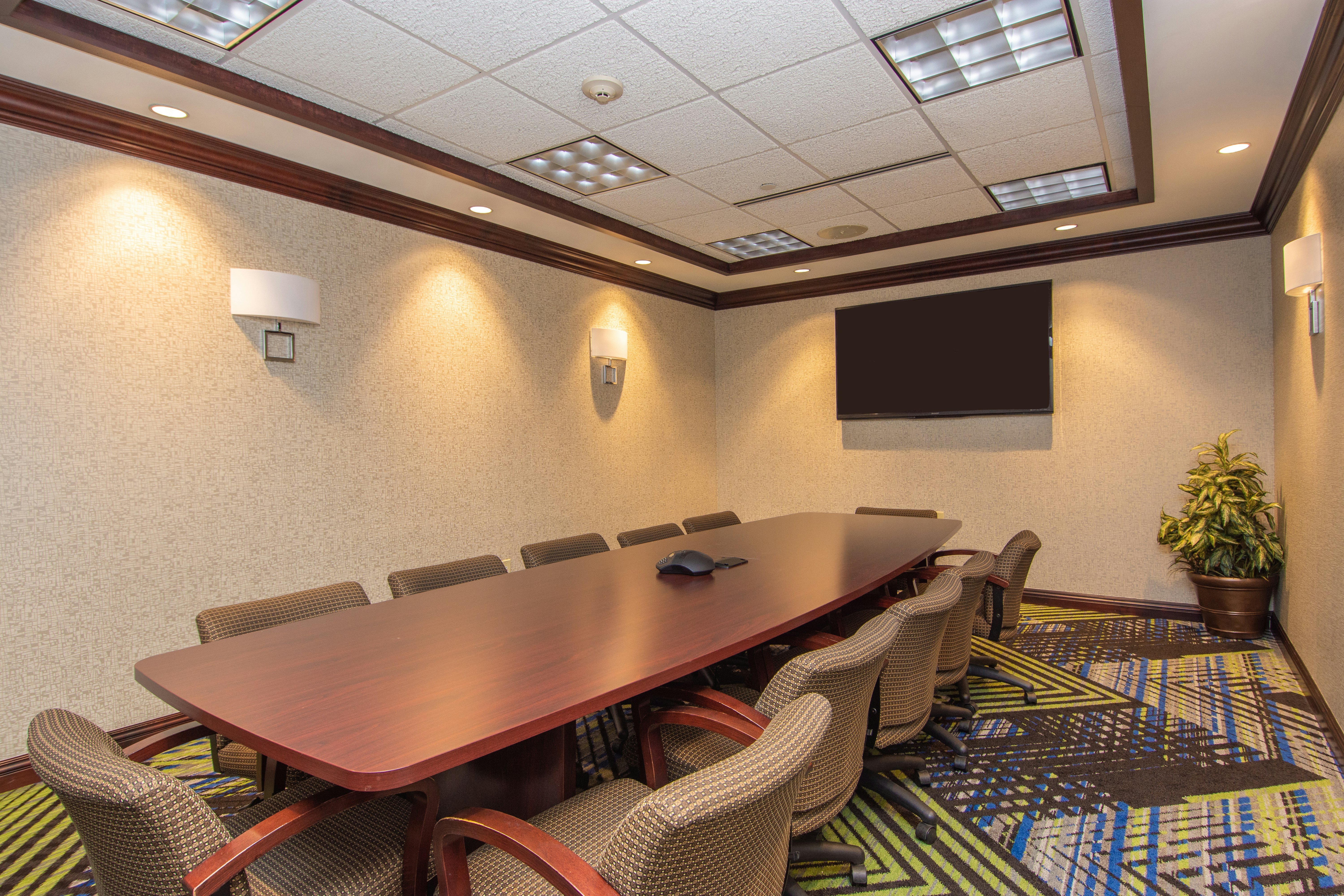 Holiday Inn Express Hotel And Suites Springfield Medical District 31/34
