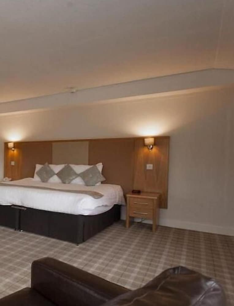 Superior, King Bed, Buchanan Arms Hotel & Leisure, Sure Hotel Collection 2/4