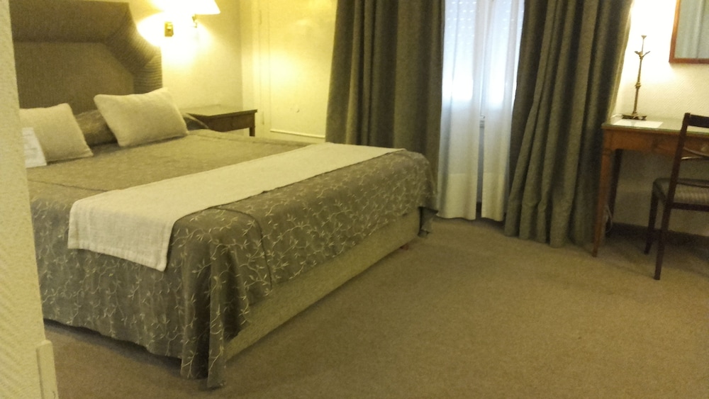 Lafayette Hotel 16/23