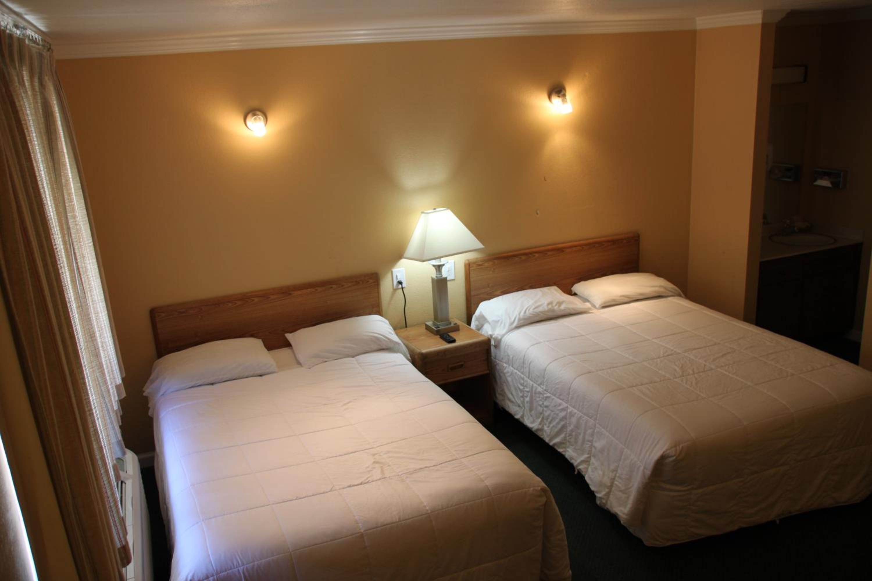 Villa Inn 8/33