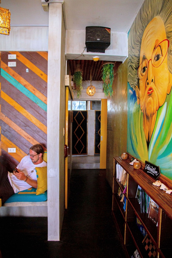 Happiness Hostel 7/50