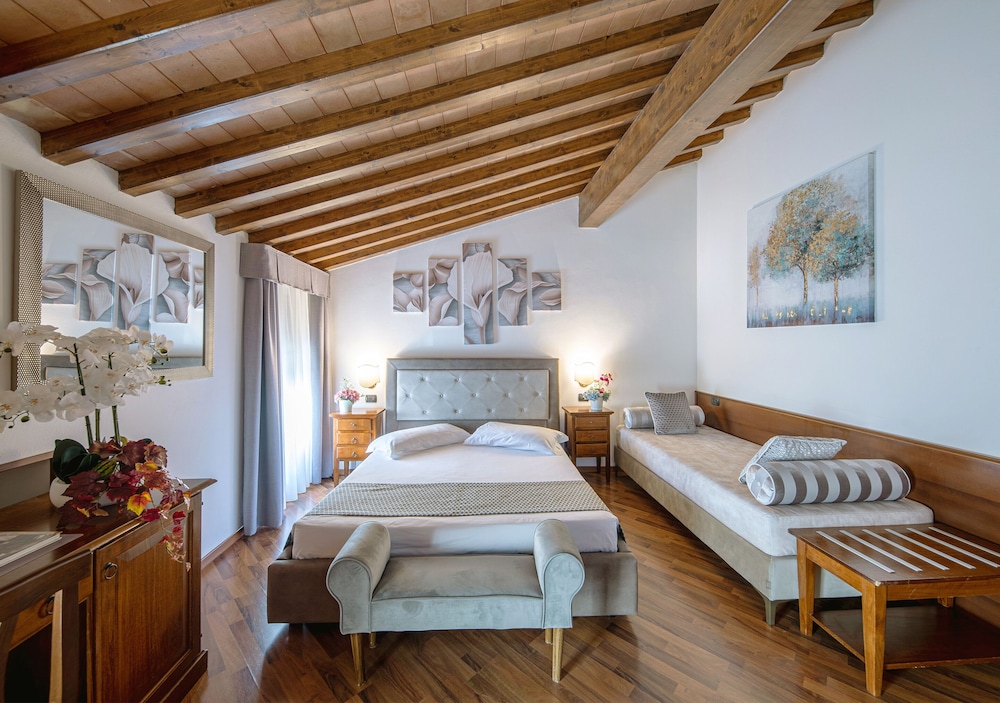 Villa Cariola 22/75