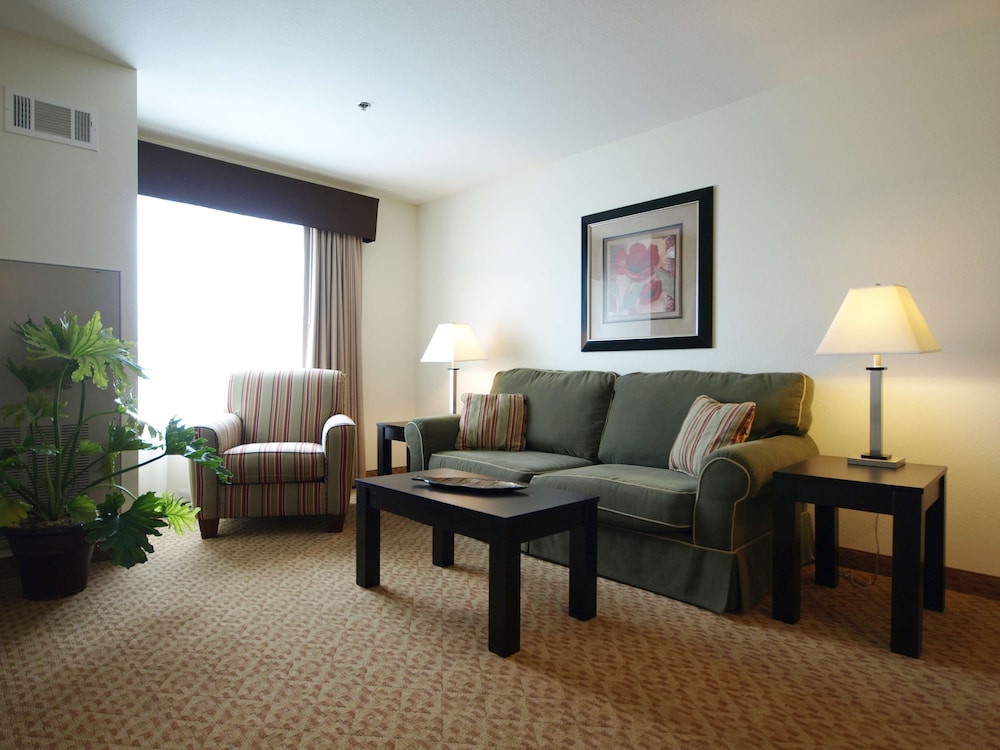 Best Western Plus Valdosta Hotel and Suites 26/41