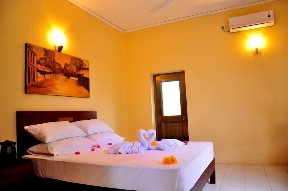 Grand 7 Hotel Thalawathugoda (ex Seven Eleven Hotel) 21/43