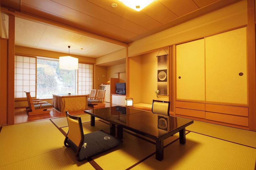Shogawa Onsen Furyu Midou Zashiki Yumetsuzuri 24/32