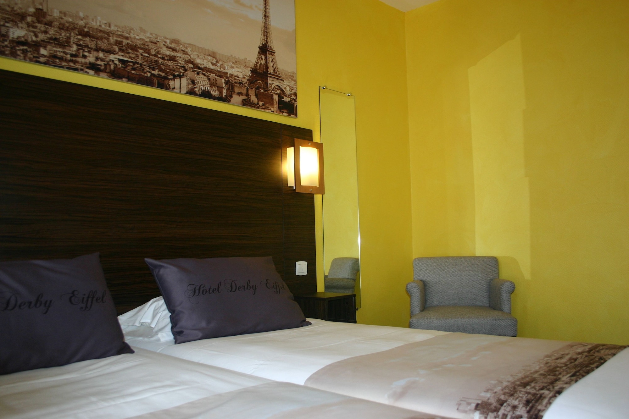SUPERIOR, TWIN BEDS