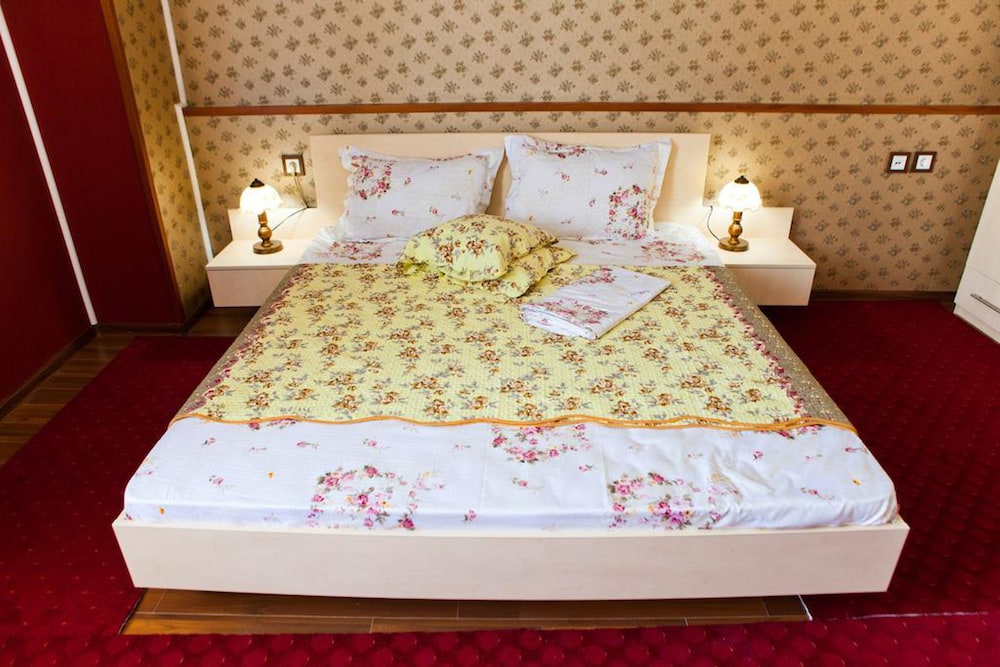 Hotel La Gil 50/50