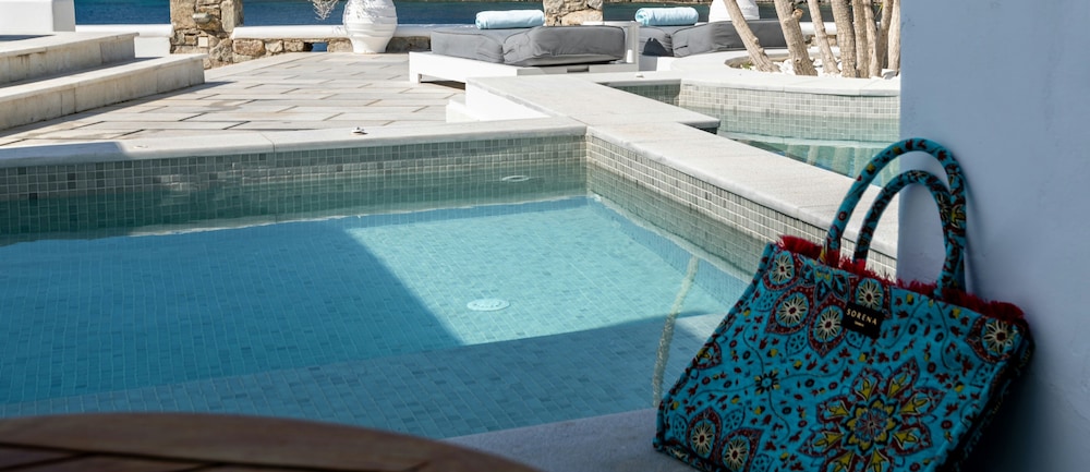 Kallos of Mykonos 25/50