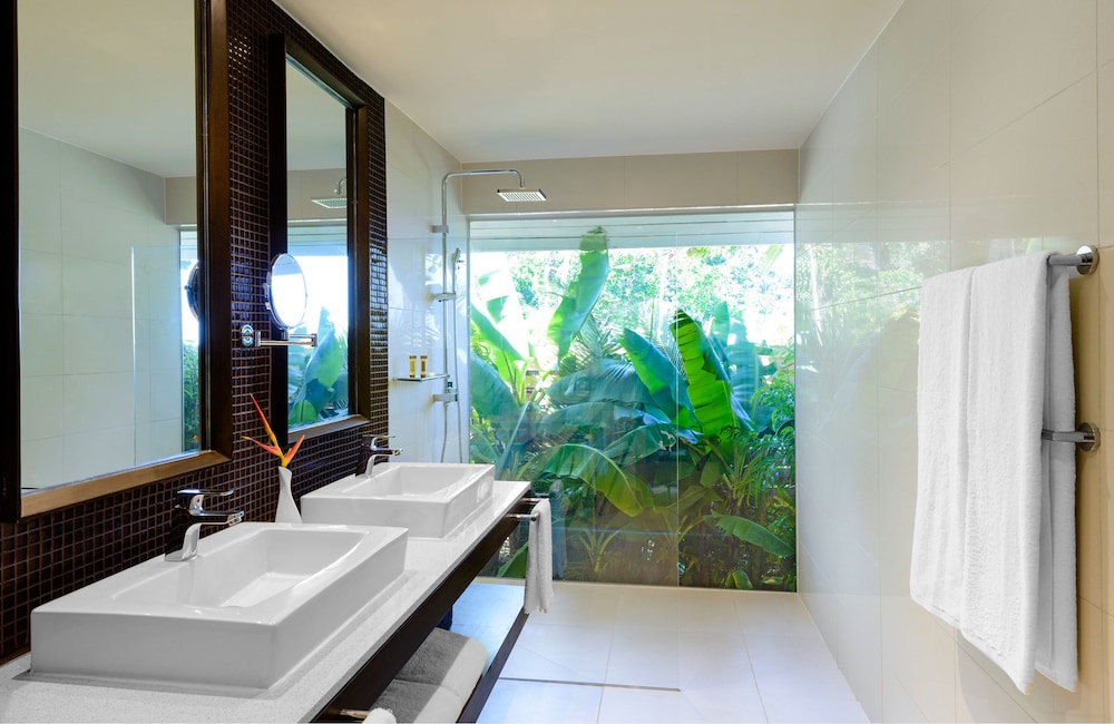 Sheraton Resort & Spa Tokoriki Island Fiji 18/80
