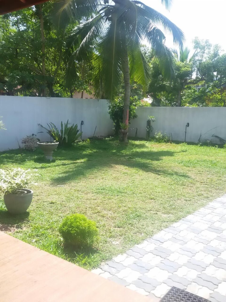 Akash Villa 14/18