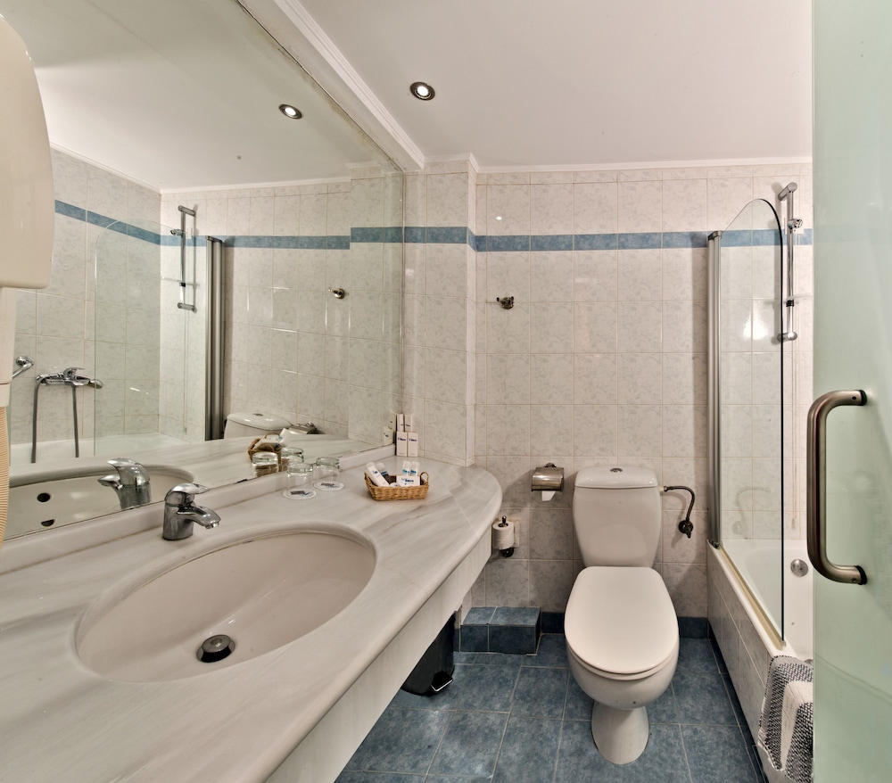 Minos Hotel 49/50