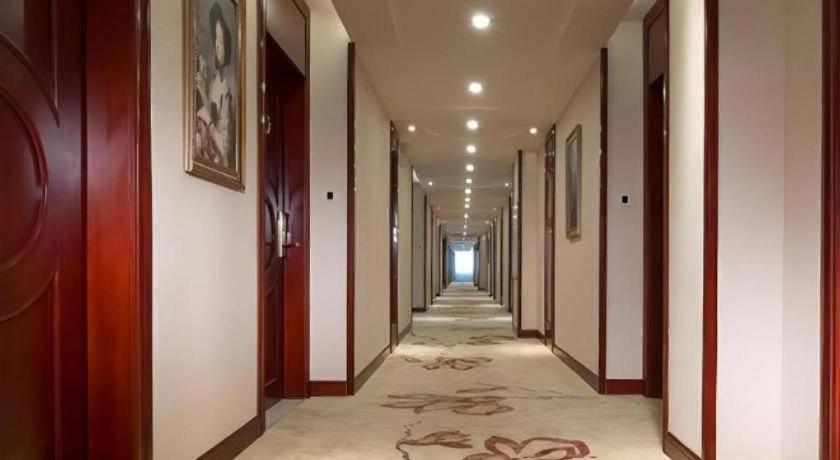 Vienna International Hotel (Guangzhou Tianhe Olympic Sports Dongpu) 37/49