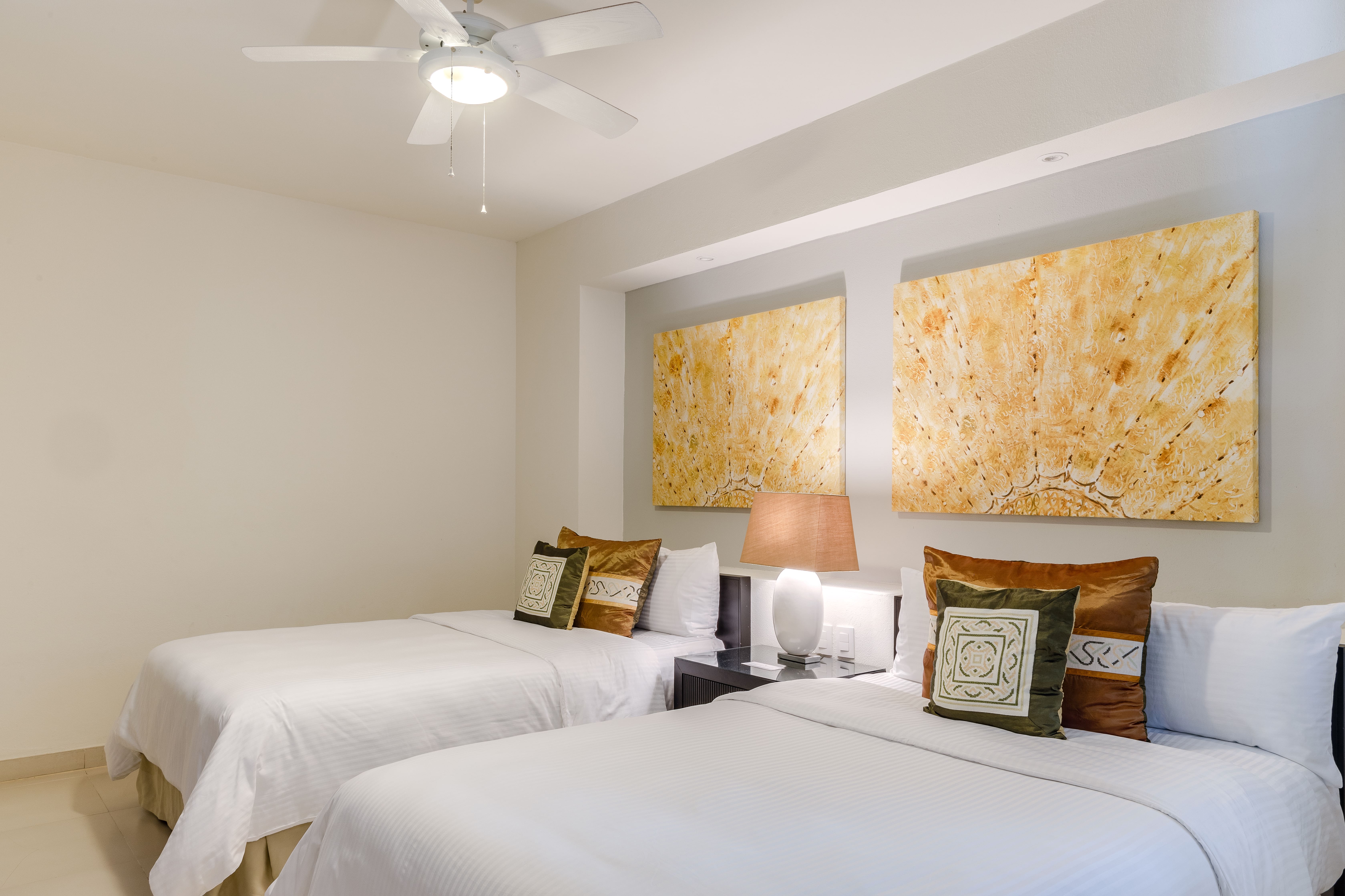 2 Bedrooms, Swim Up, Suite, Double Bed