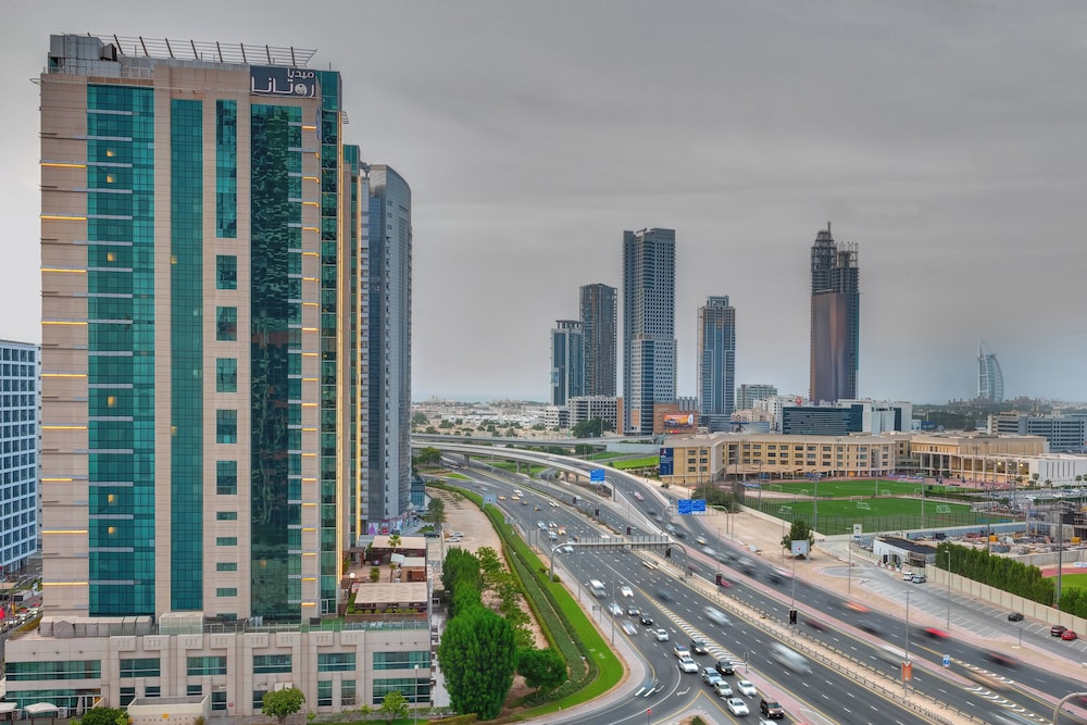 Radisson Blu Hotel, Dubai Barsha Heights in DUBAI