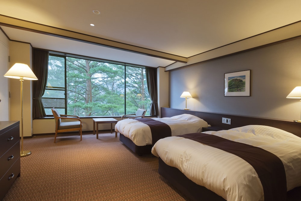 غرفة غربية بسريرين منفصلين بإطلالة على الحديقة، Jodogahama Park Hotel 4/5