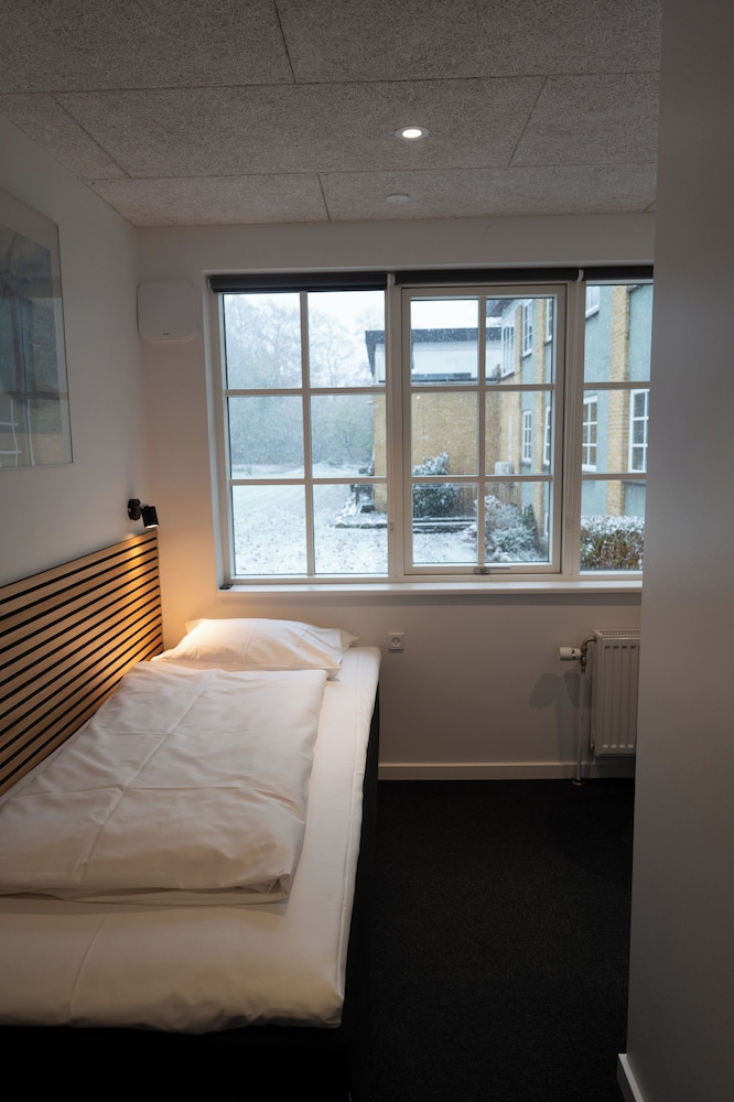 Blommenslyst Kro 12/49
