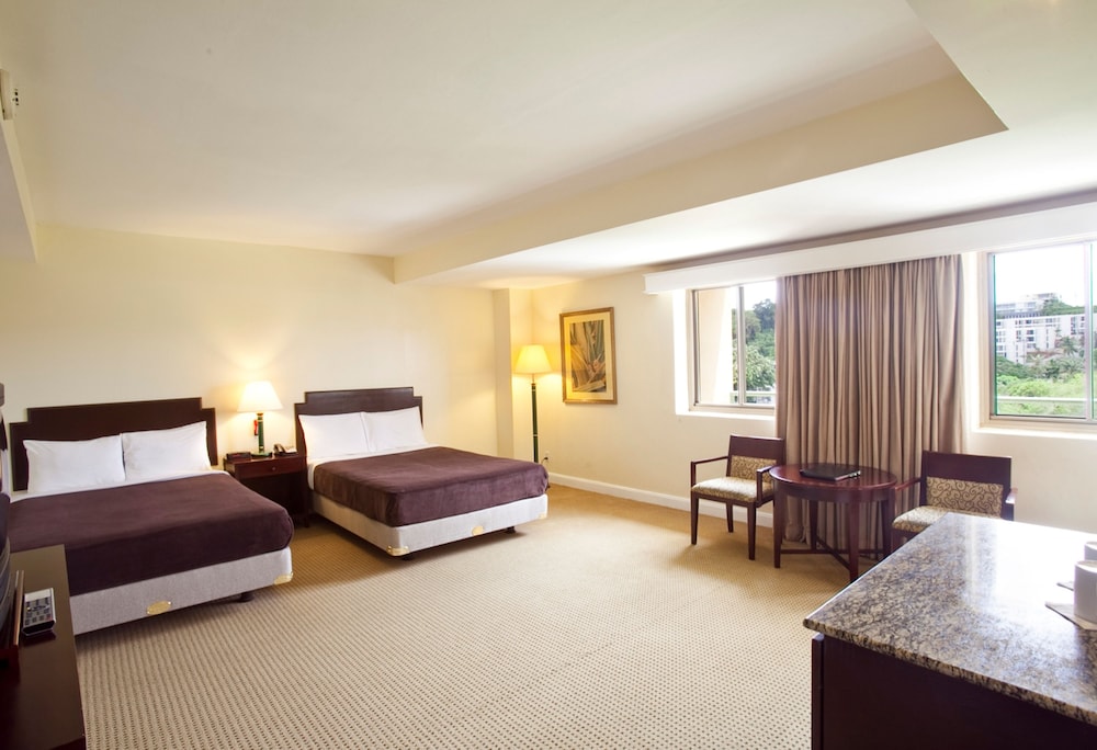 Holiday Resort And Spa Guam 59/86