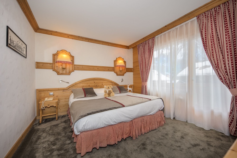 Hotel Spa Neige Et Roc Samoens 24/77