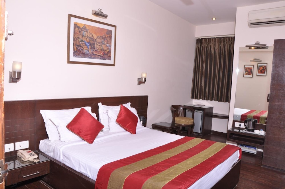 Crystal Inn Hotel 7/50