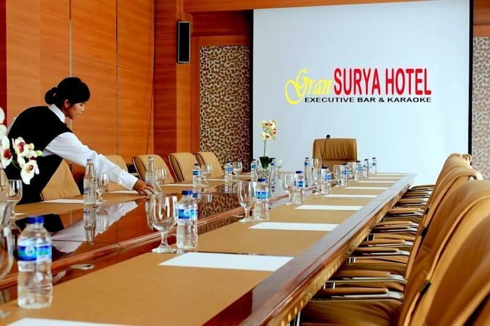 Hotel Gran Surya 13/17