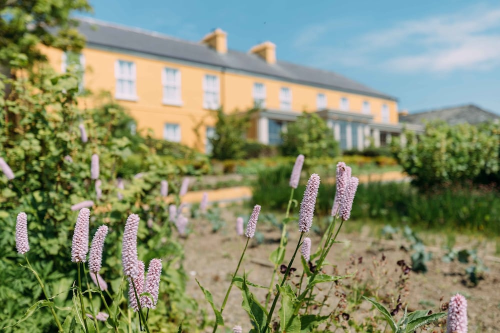 Sheedy's Country House 39/42