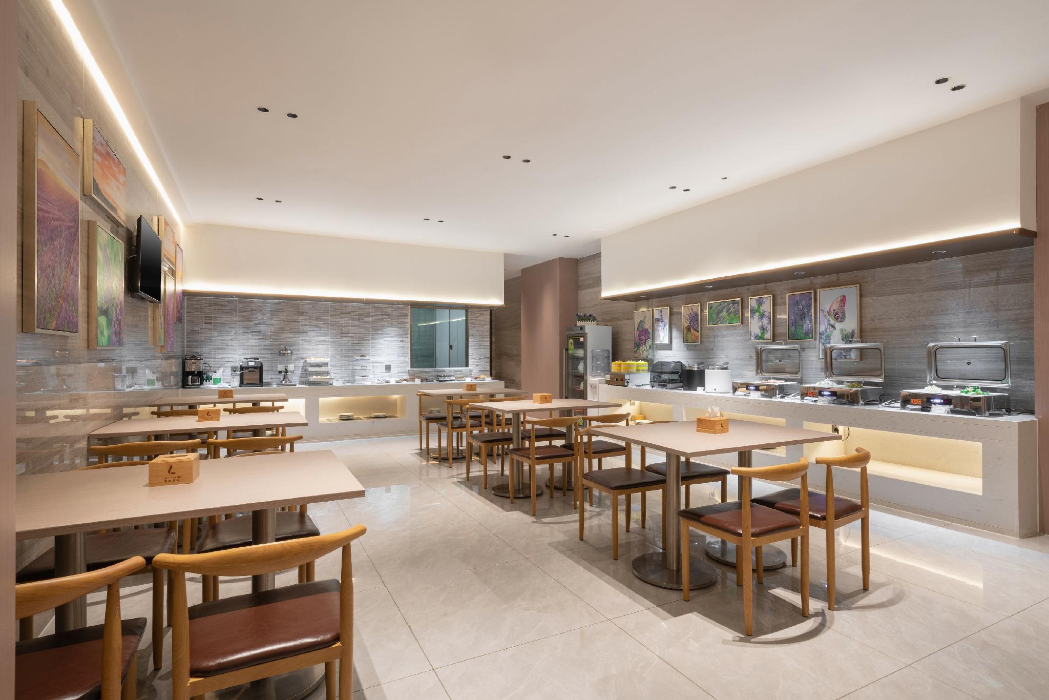 Lavande Hotel (Jinan Provincial Museum CBD Center Store) 33/38