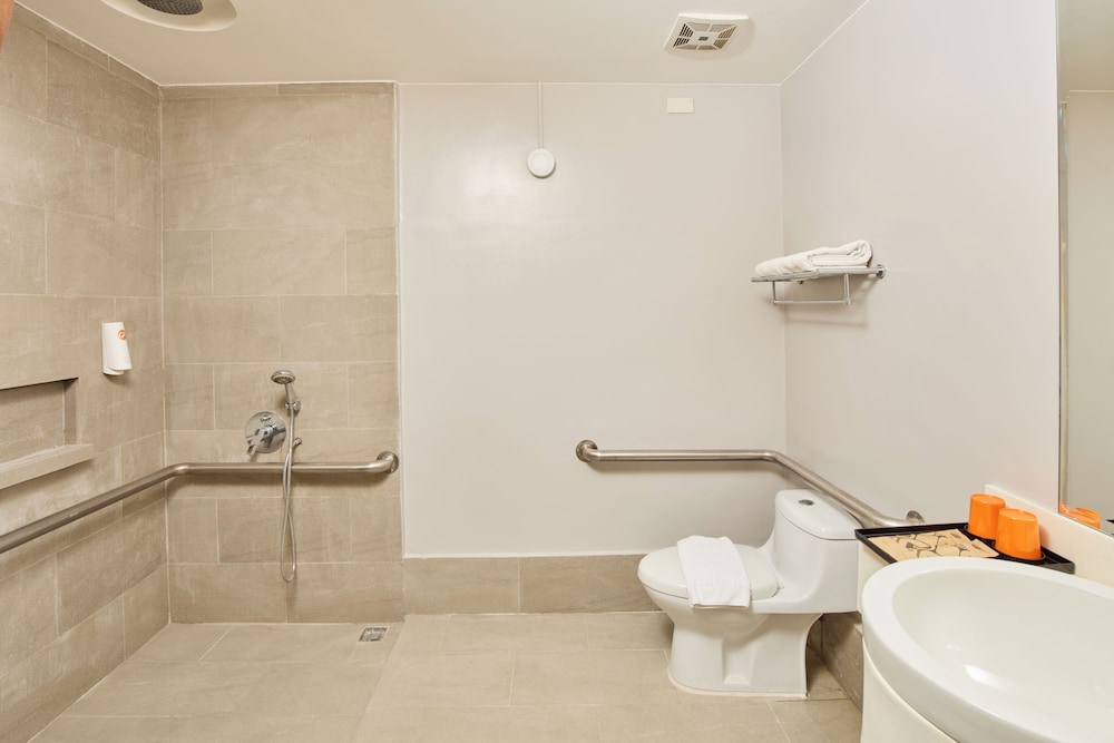 Go Hotels Bacolod 57/58