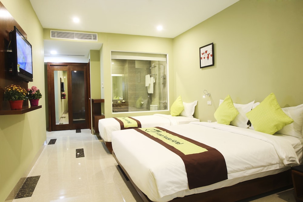 Green House Hotel 11/65