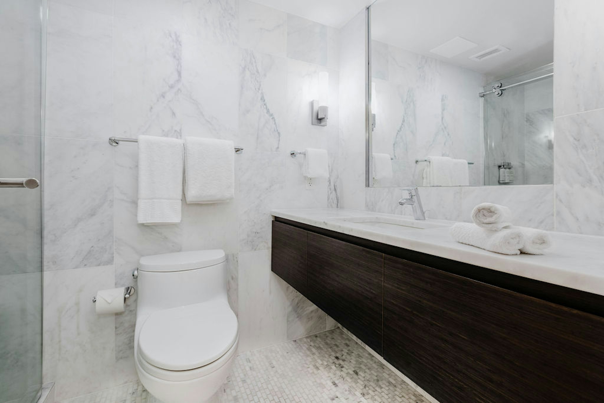 استوديو جونيور، 2500 Penn, a Placemakr Experience 4/5