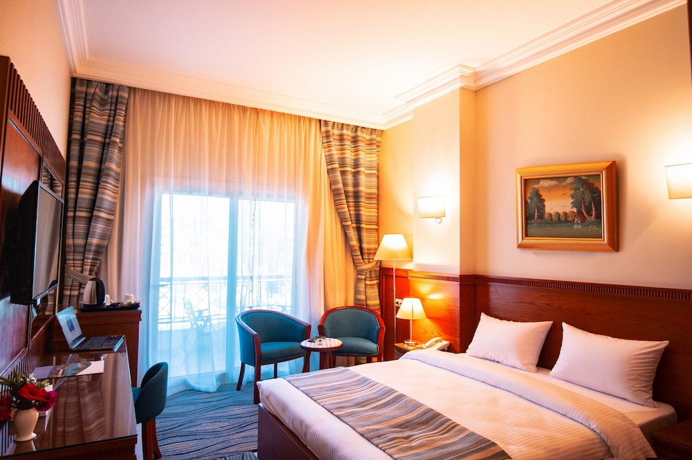 Lamar Azur Hotel 8/39