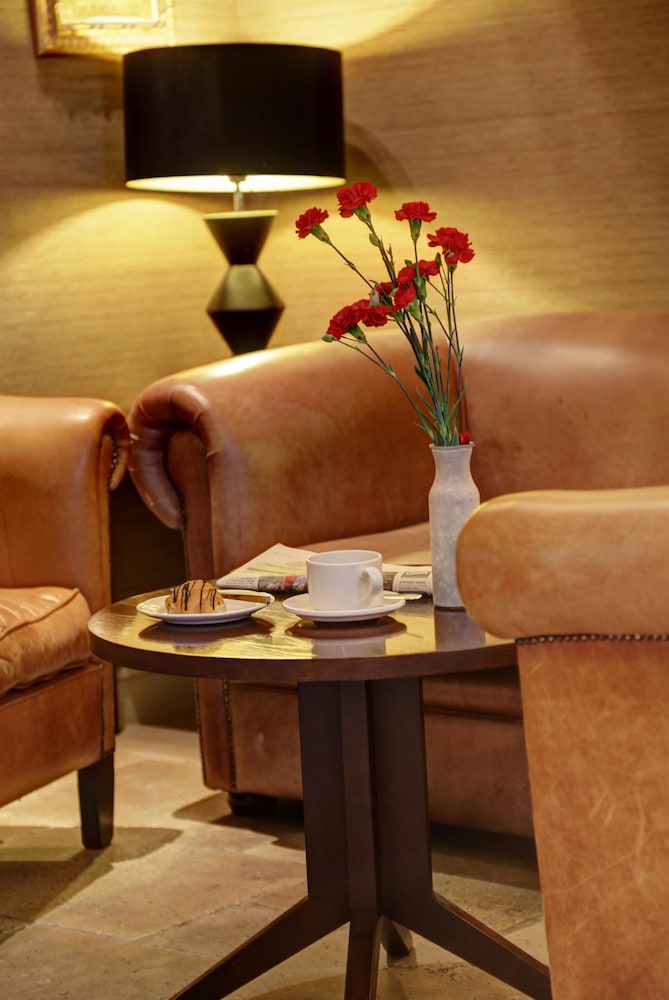 Uno Rose & Crown Hotel Tonbridge 27/35