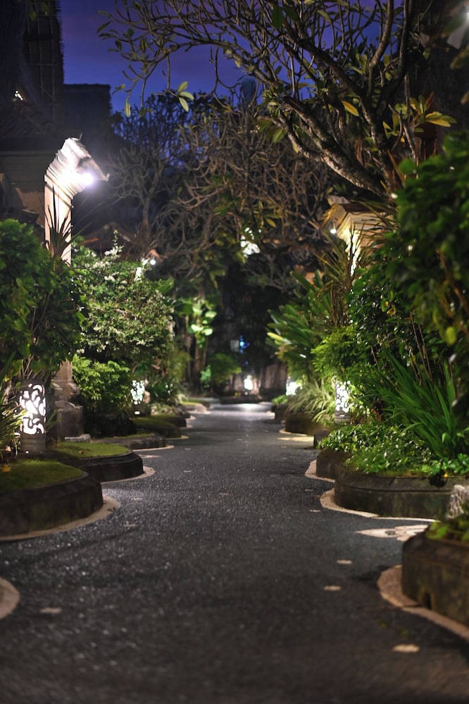Puri Dewa Bharata Hotel and Villas 42/49