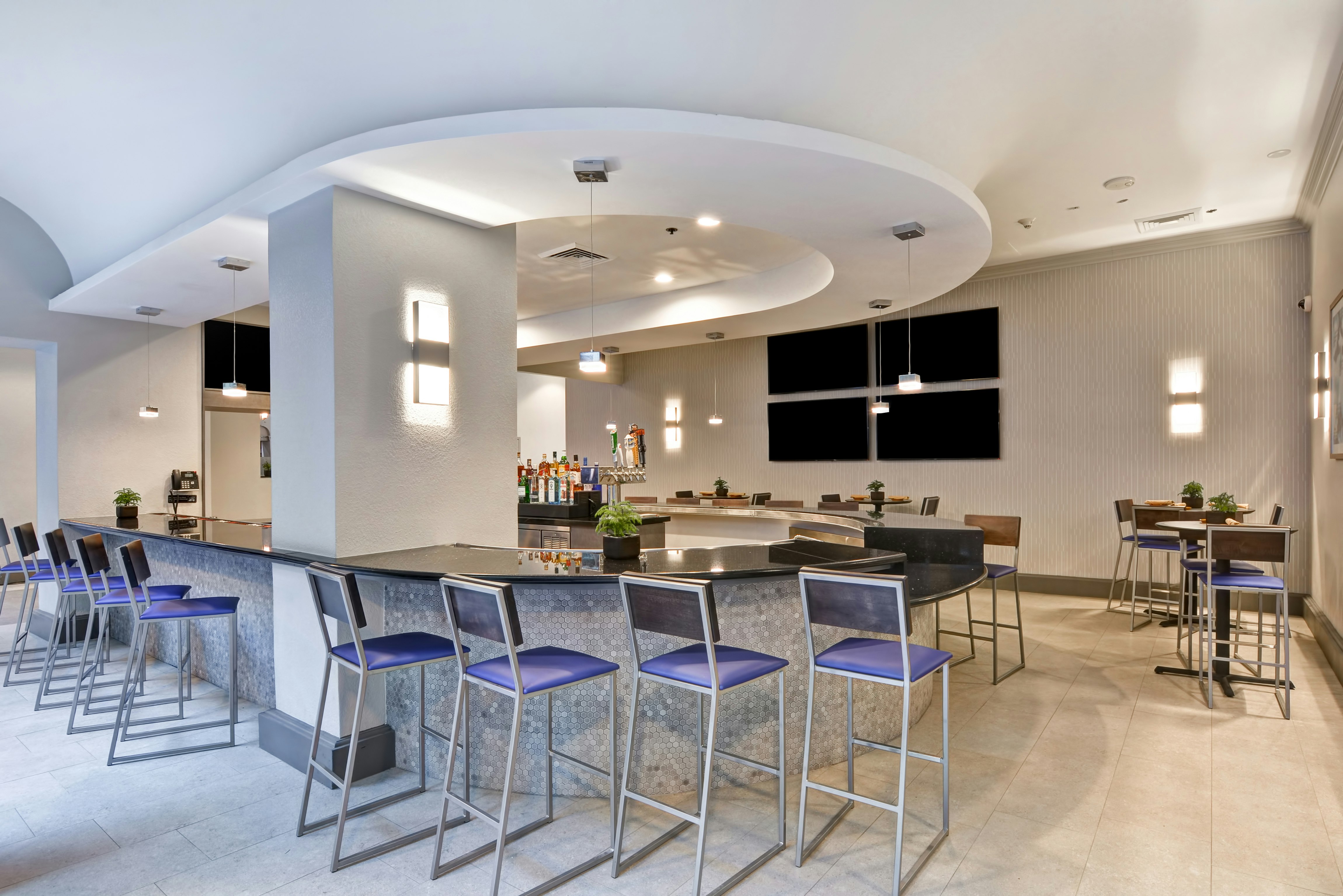 Embassy Suites by Hilton Miami International Airport 57/80