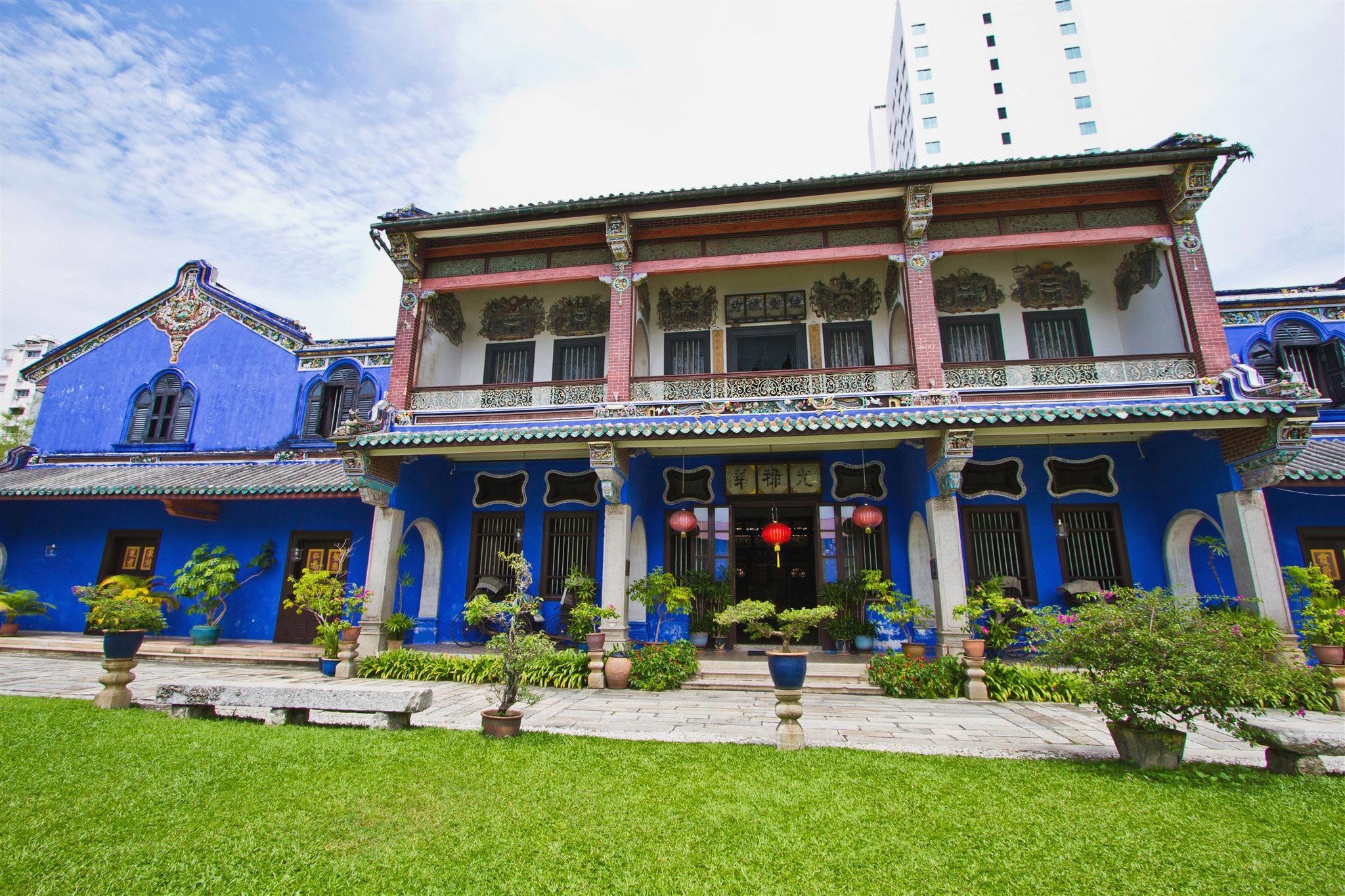 OYO 89461 Cp Hotel 4/32