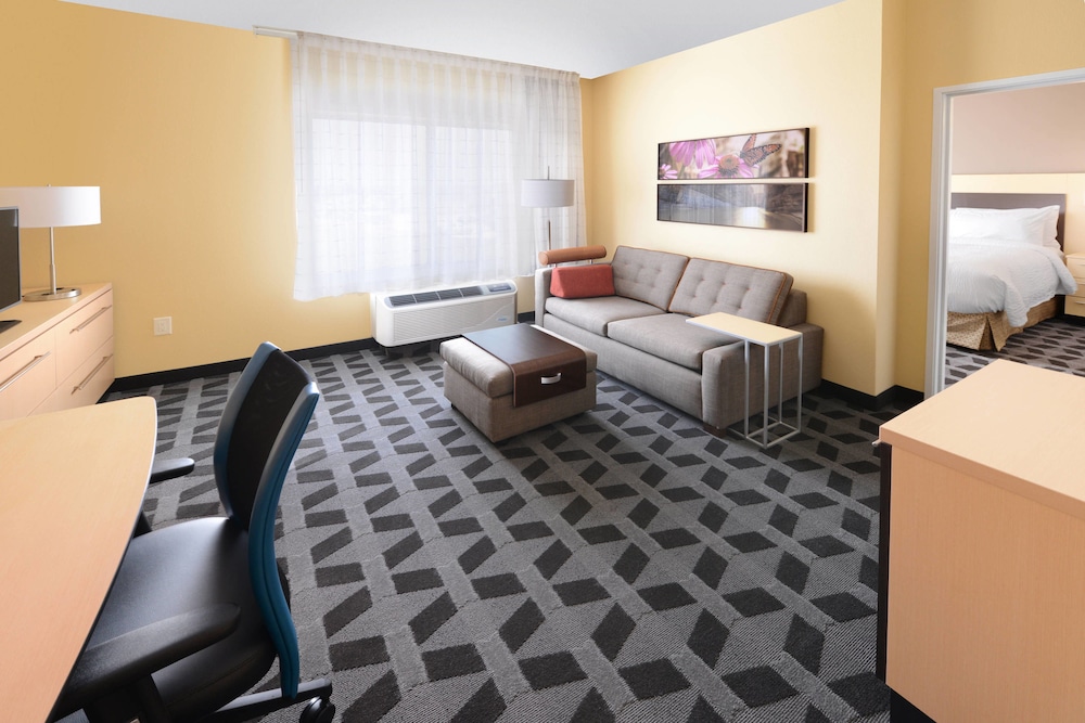 Towneplace Suites By Marriott Laredo 25/50