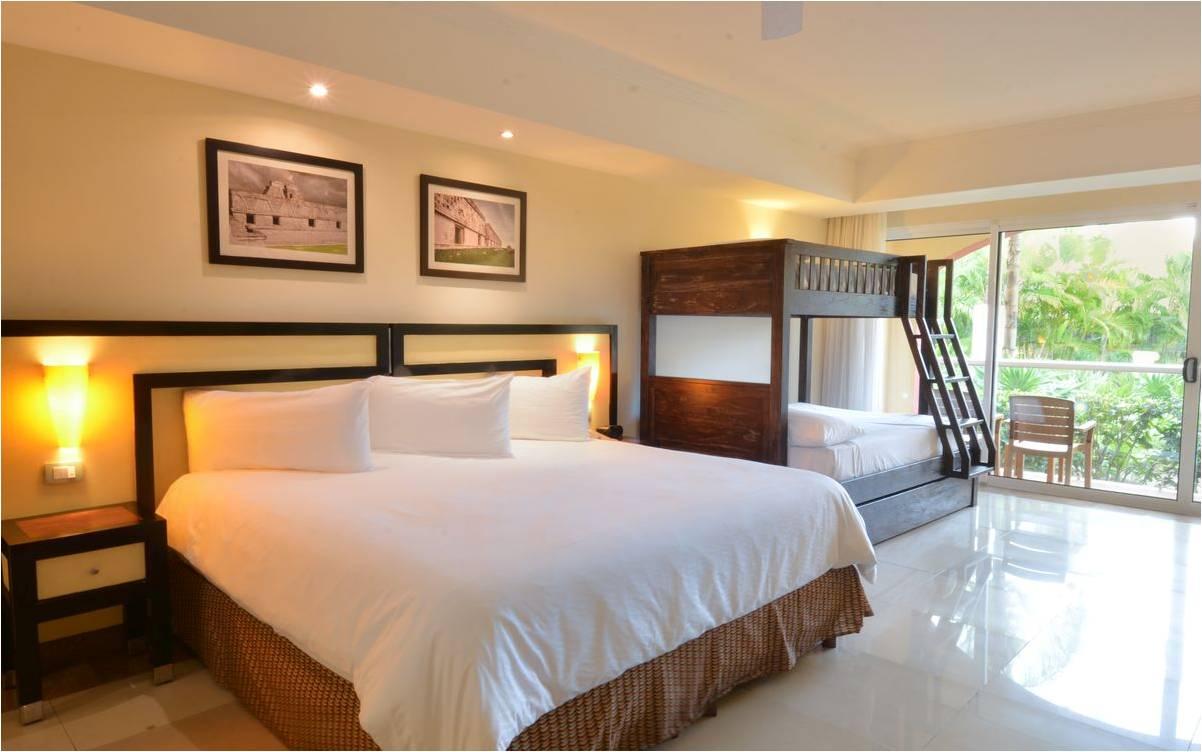 Riviera, Junior Suite, Family, King Bed