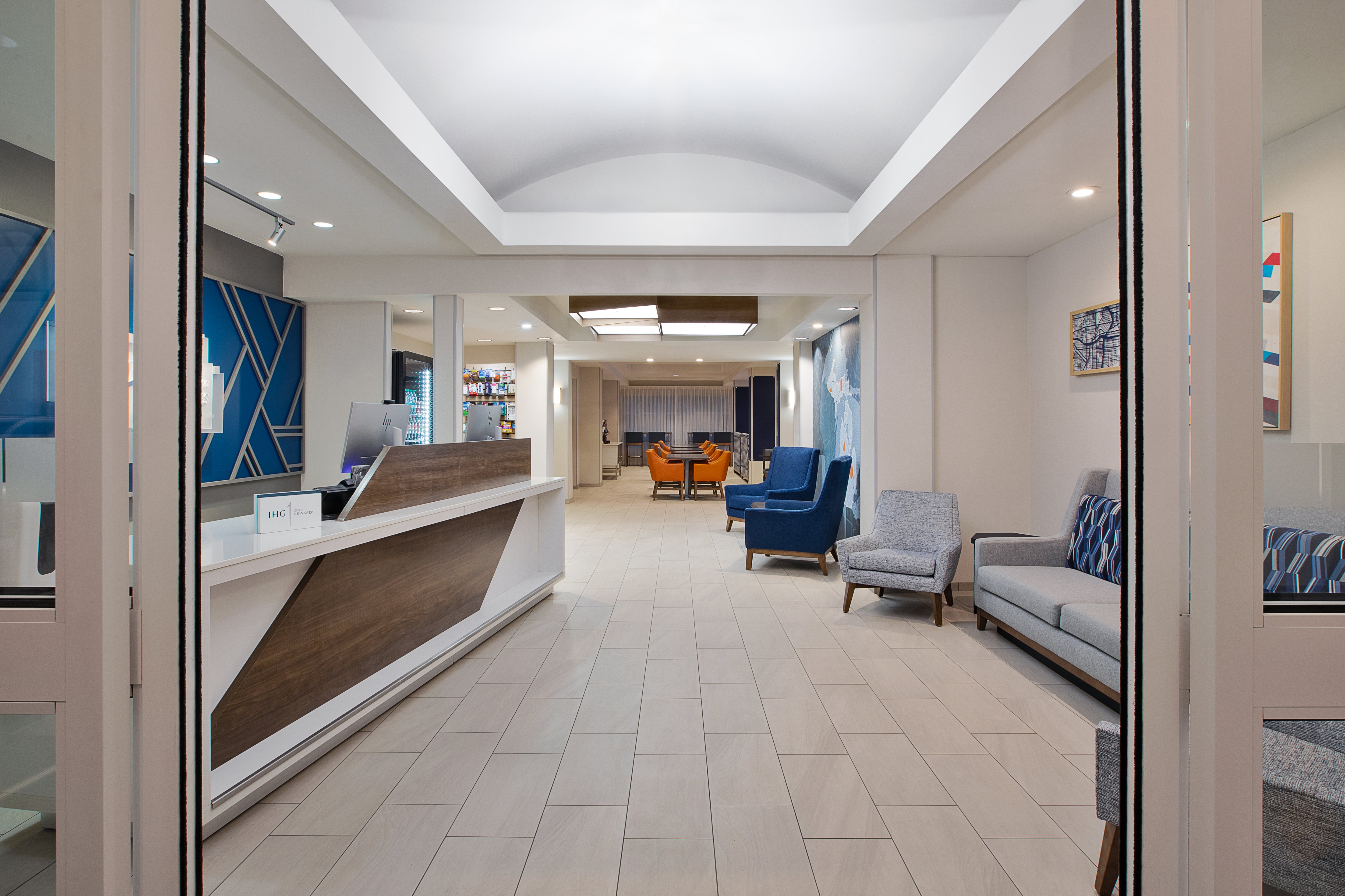 Holiday Inn Express Hotel Suites Grand Rapids North 11/62