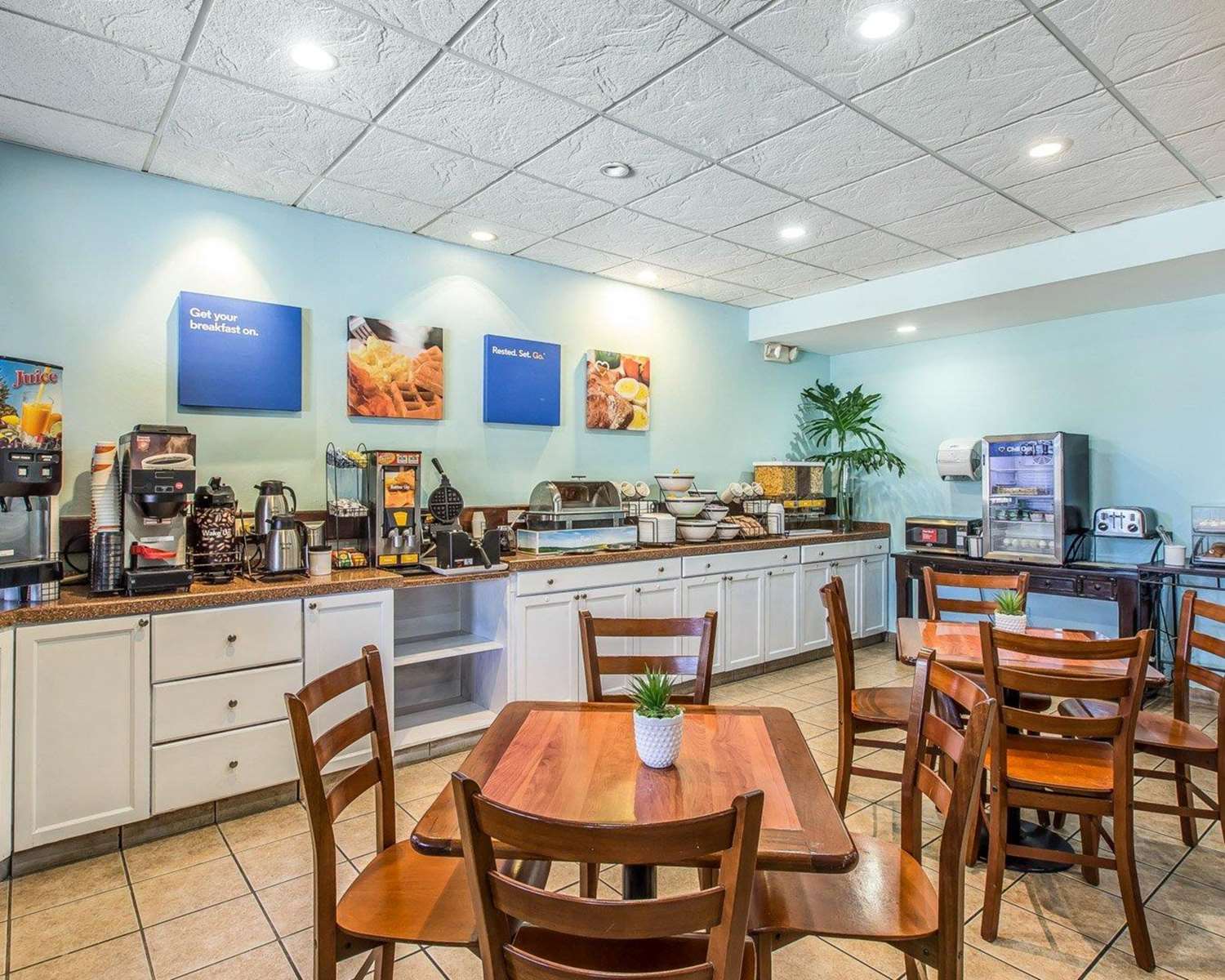 Comfort Inn & Suites Levittown PR 32/50