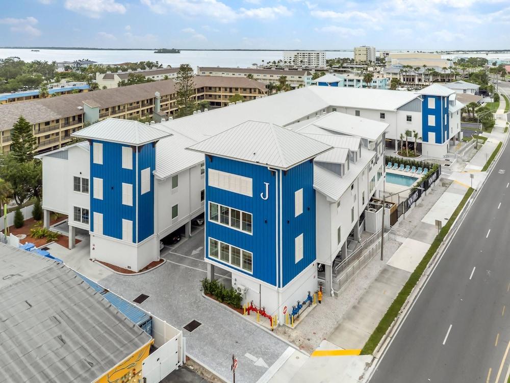 The J Hotel Dunedin Clearwater, an Ascend Collection Hotel 7/50