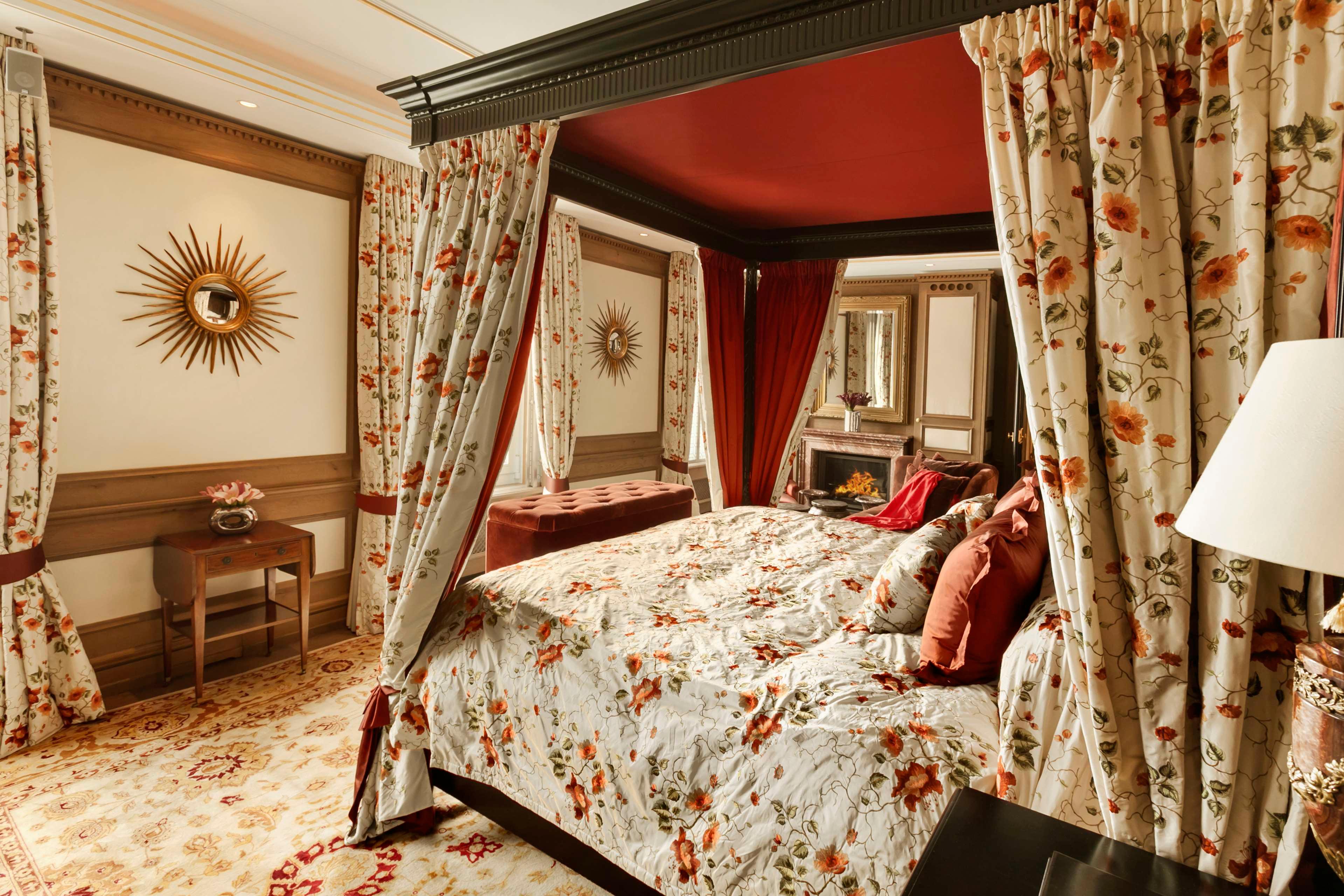 Imperial, Suite