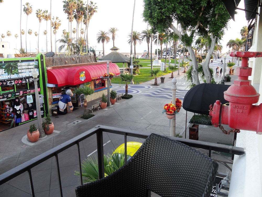 Balboa Inn 47/73