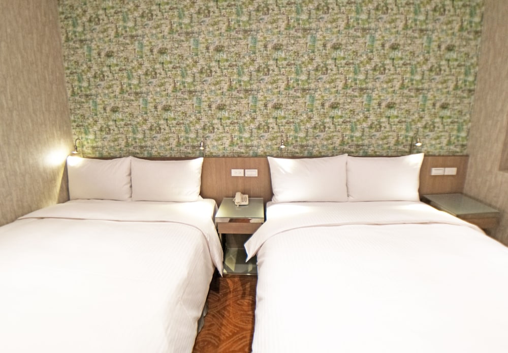Standard, Quadruple, 2 Double Beds, No Window